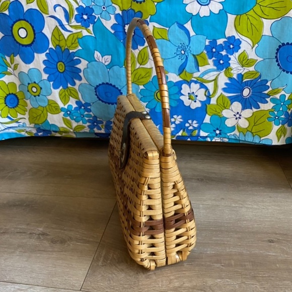 Vintage woven wicker purse handbag by Stein Novelty Import - Picture 4 of 10